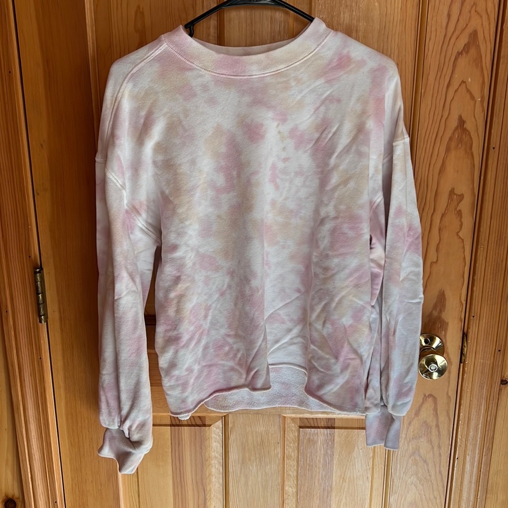 3 for $15 ▪️ Abercrombie cropped sweatshirt